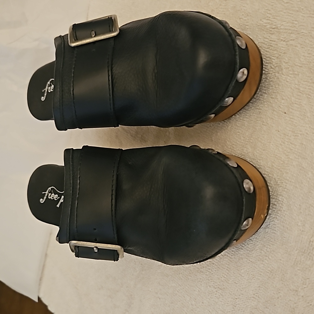 Free People Clogs
